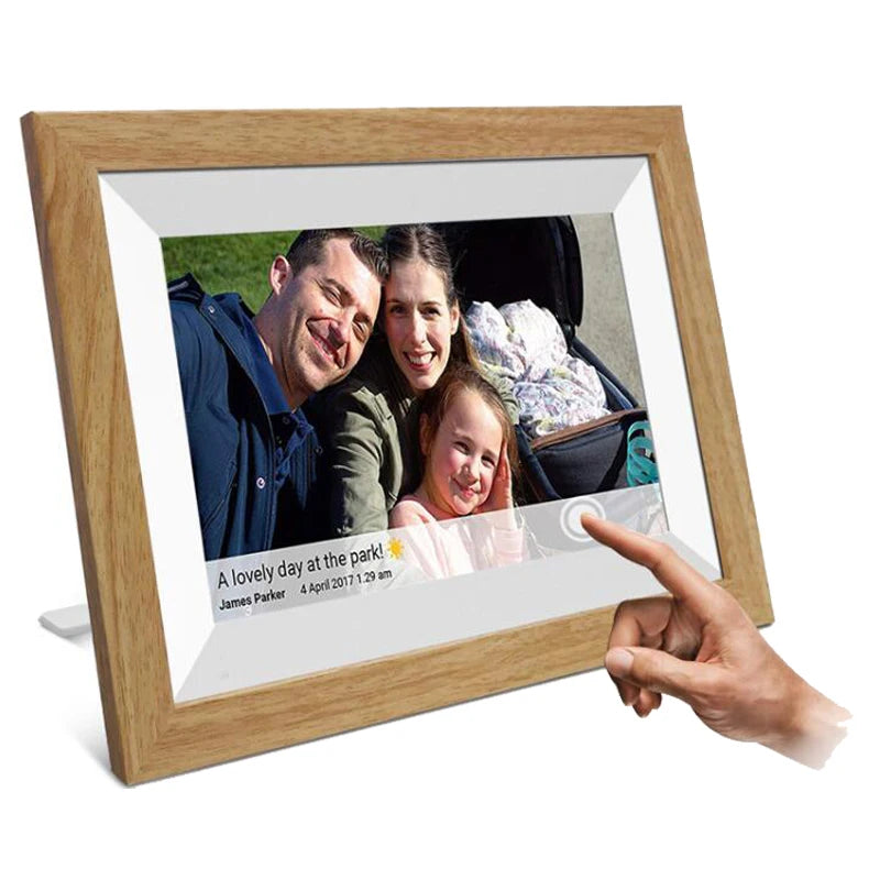 Digital Photo Frame - Wooden Finish