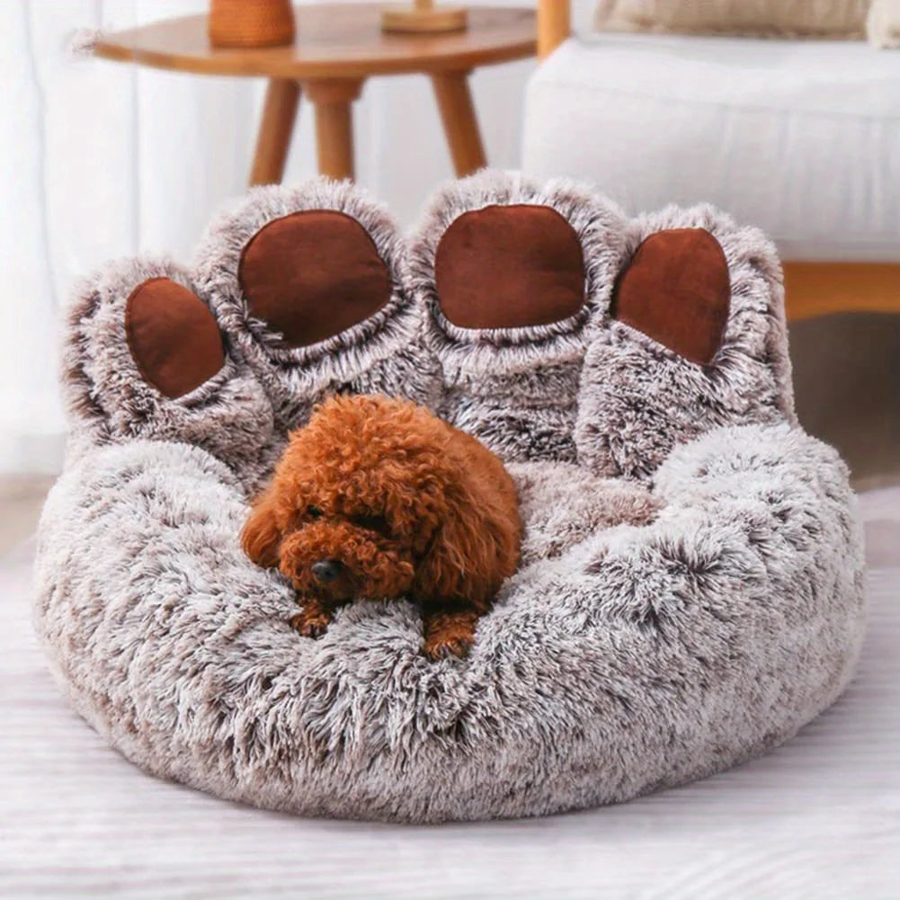 Cama para mascotas con forma de pata de oso