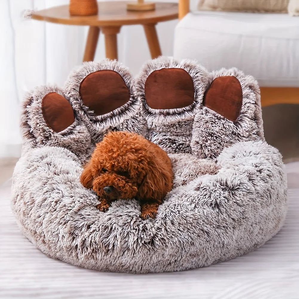 Cama para mascotas con forma de pata de oso